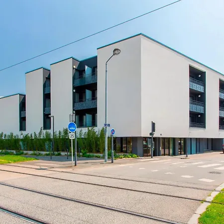 Zenao Apartmanhotel Tours